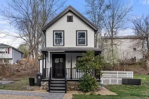 18 Wainwright Ave, Haverhill, MA 01835 - #2