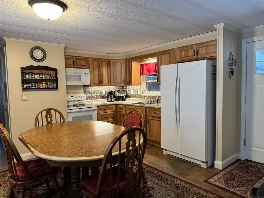 18 Tyler Street, Brookfield, MA 01506 - #2