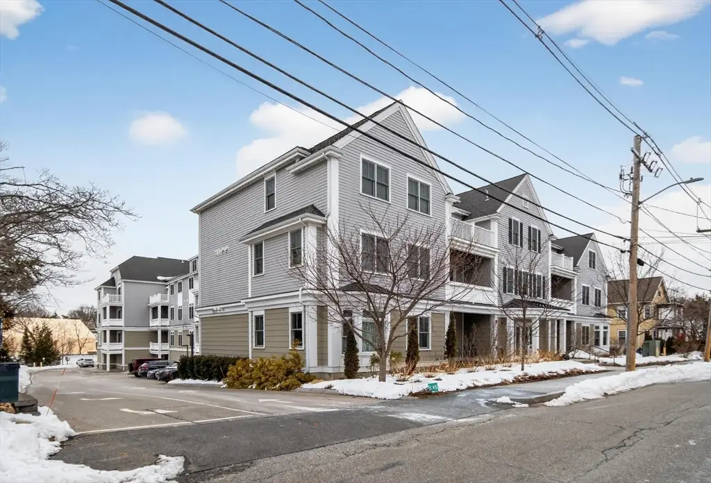 77 Court St #107, Newton, MA 02458 - #1