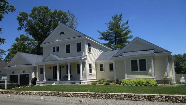 67 Conant St, Concord, MA 01742