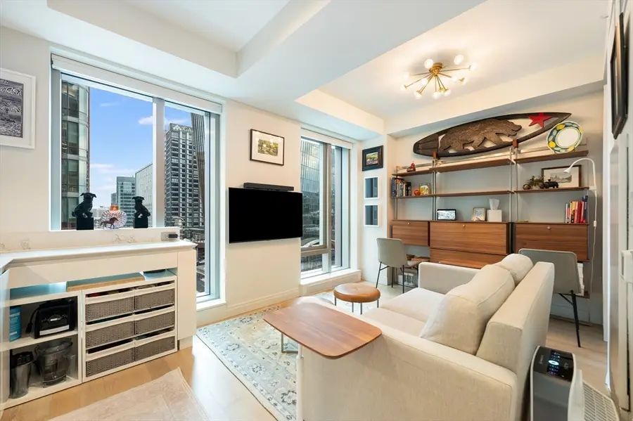 135 Seaport Blvd #818, Boston, MA 02210 - #3