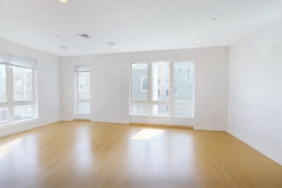 488 Dorchester Ave #3E, Boston, MA 02127 - #3