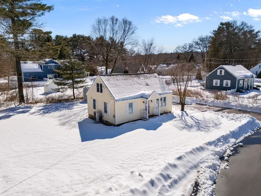 11 Joyce St, Chelmsford, MA 01824 - #3