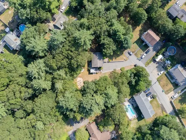 17 Glenvale Ave, Billerica, MA 01821