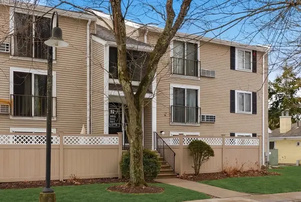 11 Village Rock Ln #21, Natick, MA 01760