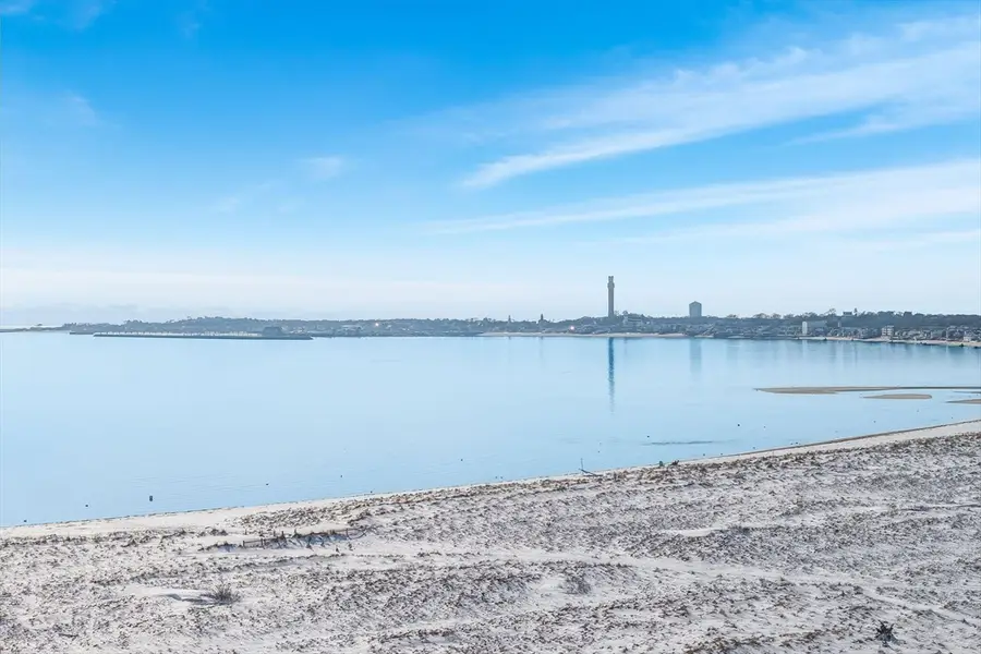 945 Commercial Street #Unit 3D, Provincetown, MA 02657 - #2