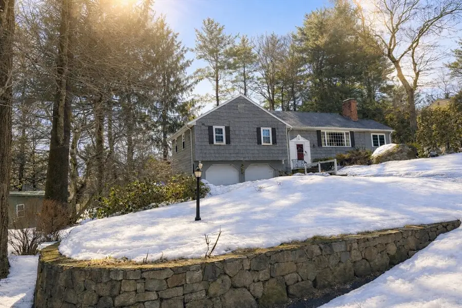 32 Doncaster Circle, Lynnfield, MA 01940 - #2