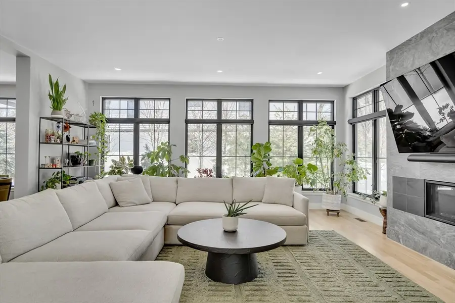 32 Lantern Lane, Wellesley, MA 02481 - #2