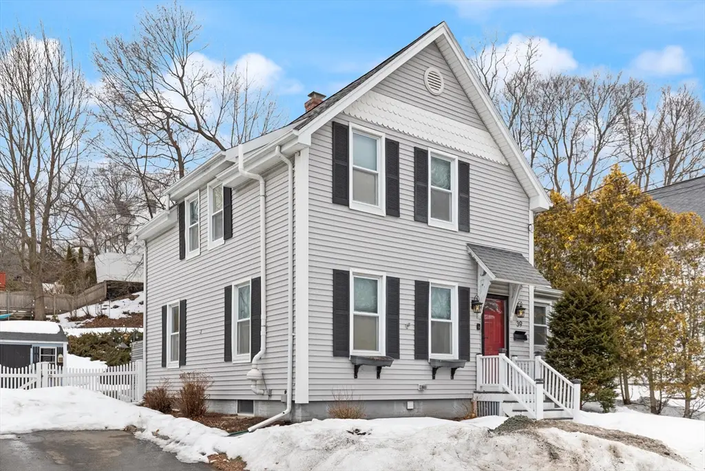 39 Cedar St, Wakefield, MA 01880 - #1