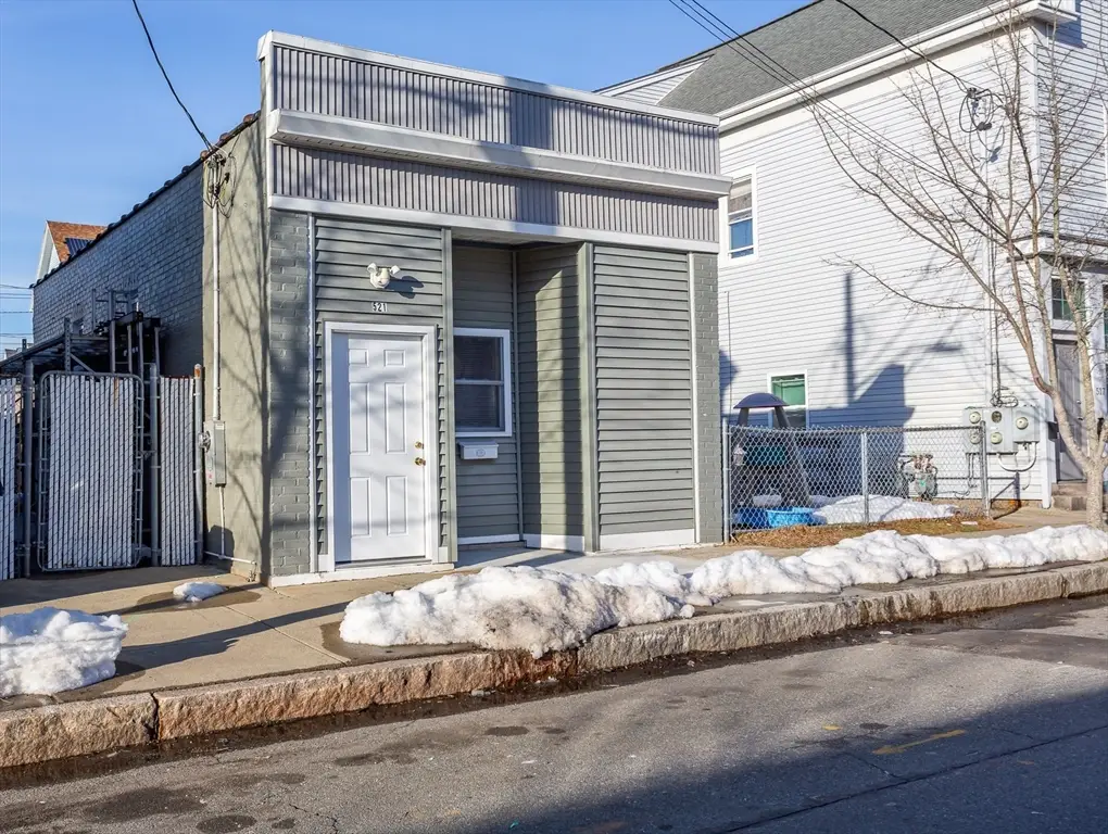 521 Kempton St, New Bedford, MA 02740 - #1