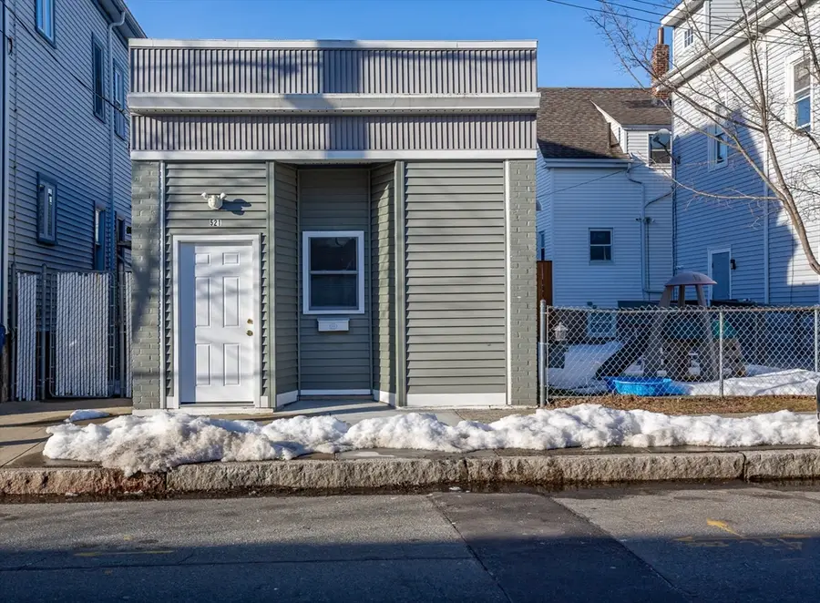 521 Kempton St, New Bedford, MA 02740 - #2