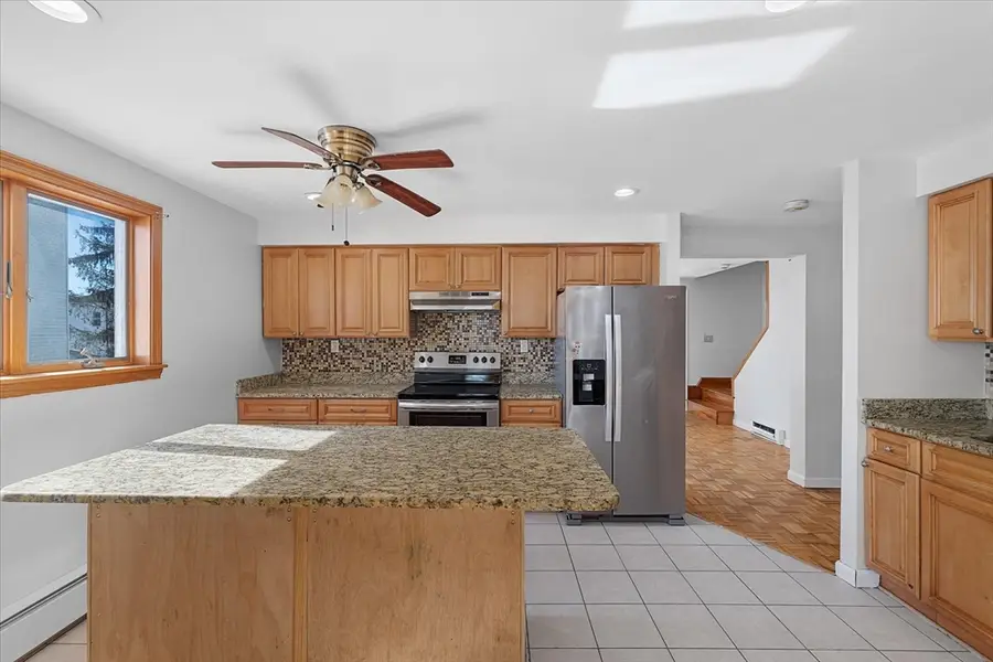 3 Payson St, Worcester, MA 01607 - #3