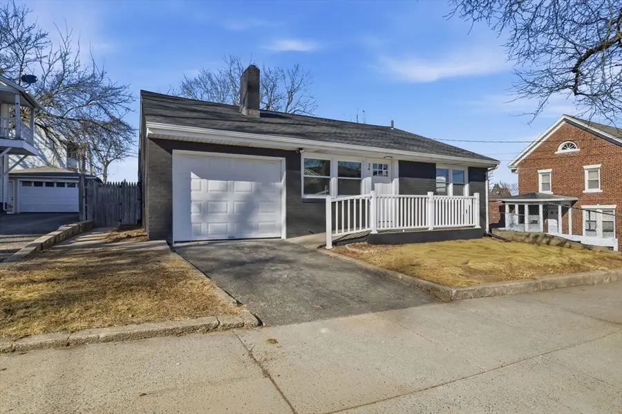 34 Elsie St, Springfield, MA 01109 - #2