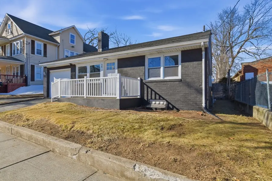 34 Elsie St, Springfield, MA 01109 - #3