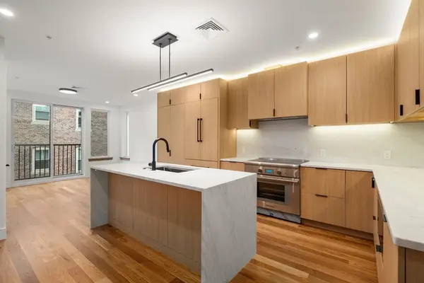 58 Kent #U302, Brookline, MA 02445