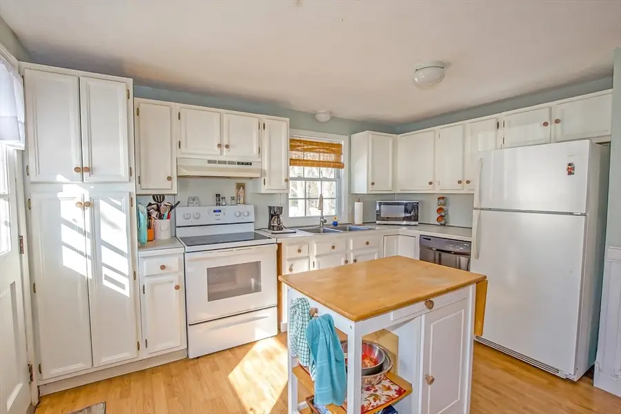 88 Senator St, Springfield, MA 01129 - #2