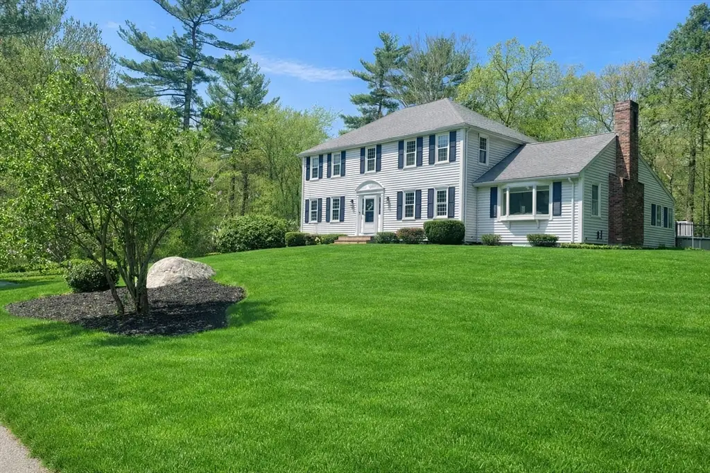 168 Larchmont Ln, Hanover, MA 02339 - #1