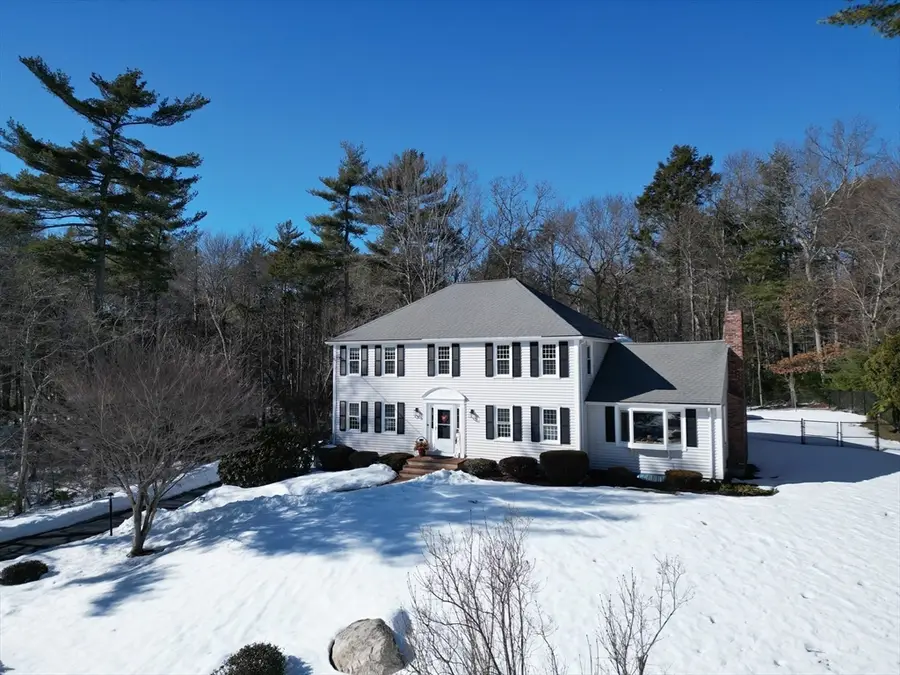 168 Larchmont Ln, Hanover, MA 02339 - #3