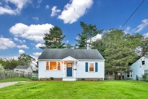 159 Stoughton St, Stoughton, MA 02370