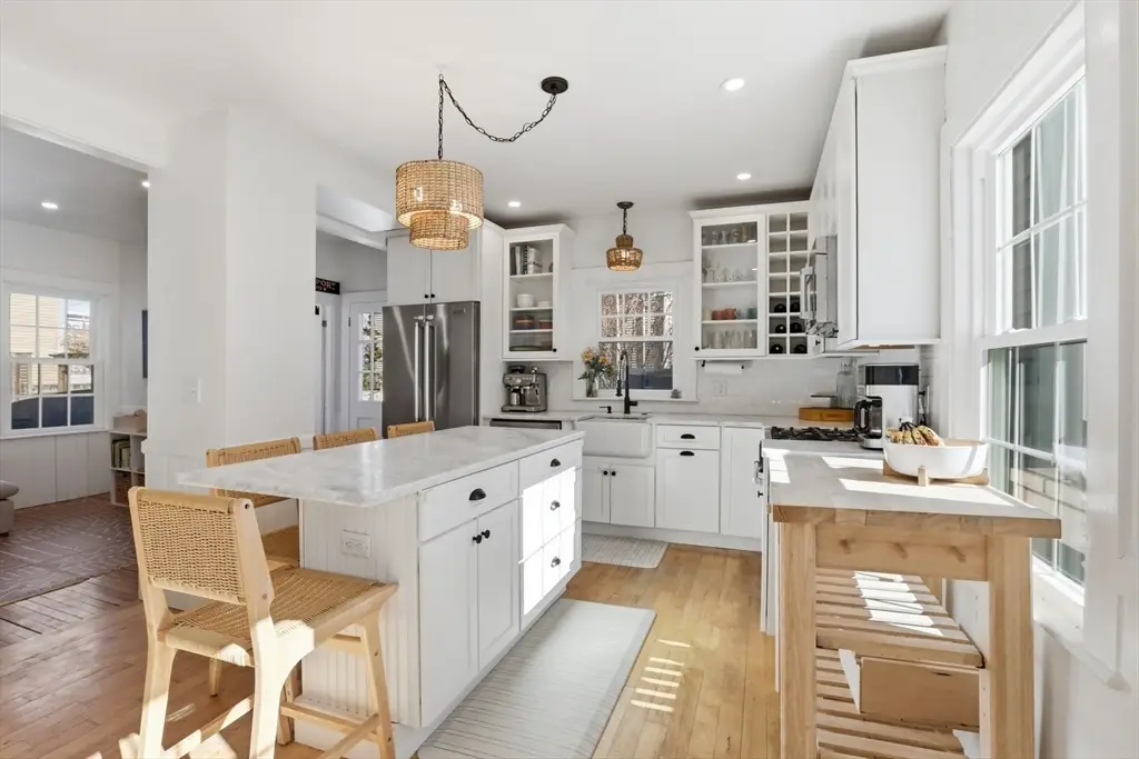 6 Atkinson St, Newburyport, MA 01950 - #1