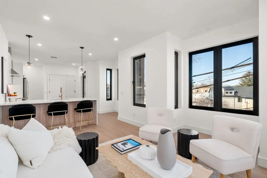 84 Prospect St #302, Somerville, MA 02143 - #1