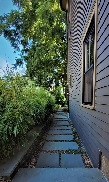 32 Buffum St #2, Salem, MA 01970 - #3