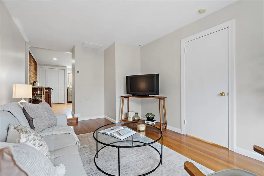 802 E 3rd St #3, Boston, MA 02127 - #3