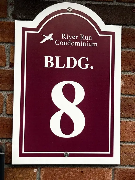 80 Damon Rd #8201, Northampton, MA 01060