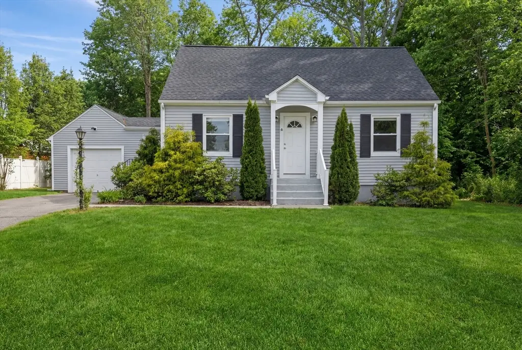 6 Hillcrest Rd, Tewksbury, MA 01876 - #1