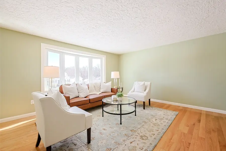 6 Orchard Dr, East Walpole, MA 02032 - #3