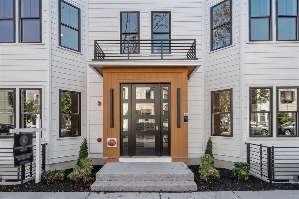 527 E Seventh Street #101, Boston, MA 02127 - #1