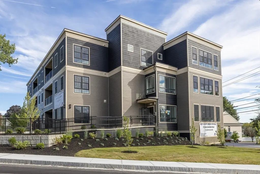 272 Lincoln St #102, Marlborough, MA 01752 - #1