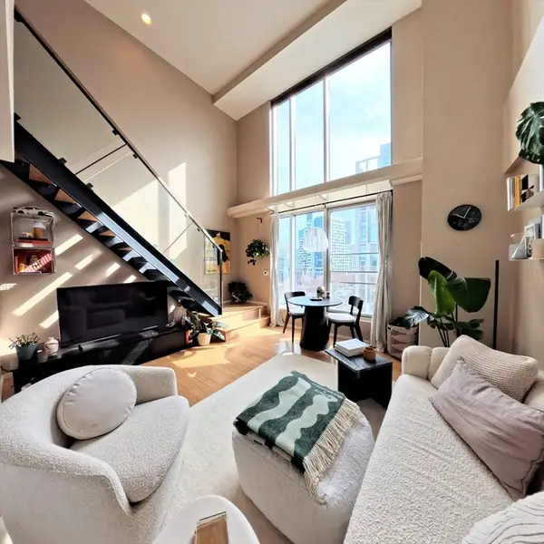 1 Earhart #704, Cambridge, MA 02141