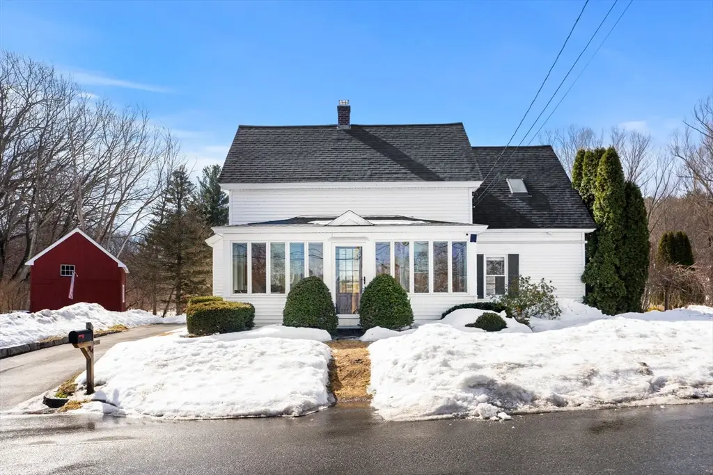 4 Wood St, North Chelmsford, MA 01863 - #1