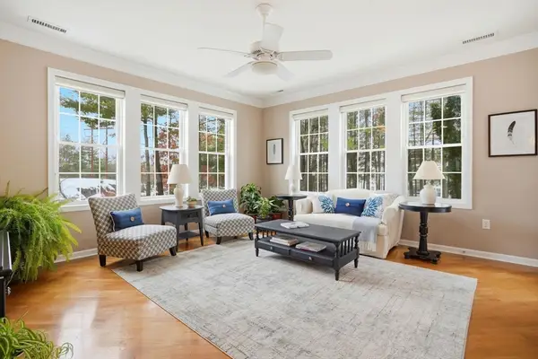 13 Morgan Drive #109, Natick, MA 01760