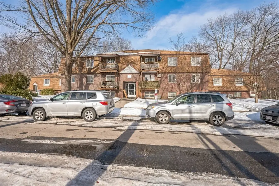 144 Thissell Ave #11, Dracut, MA 01826 - #2