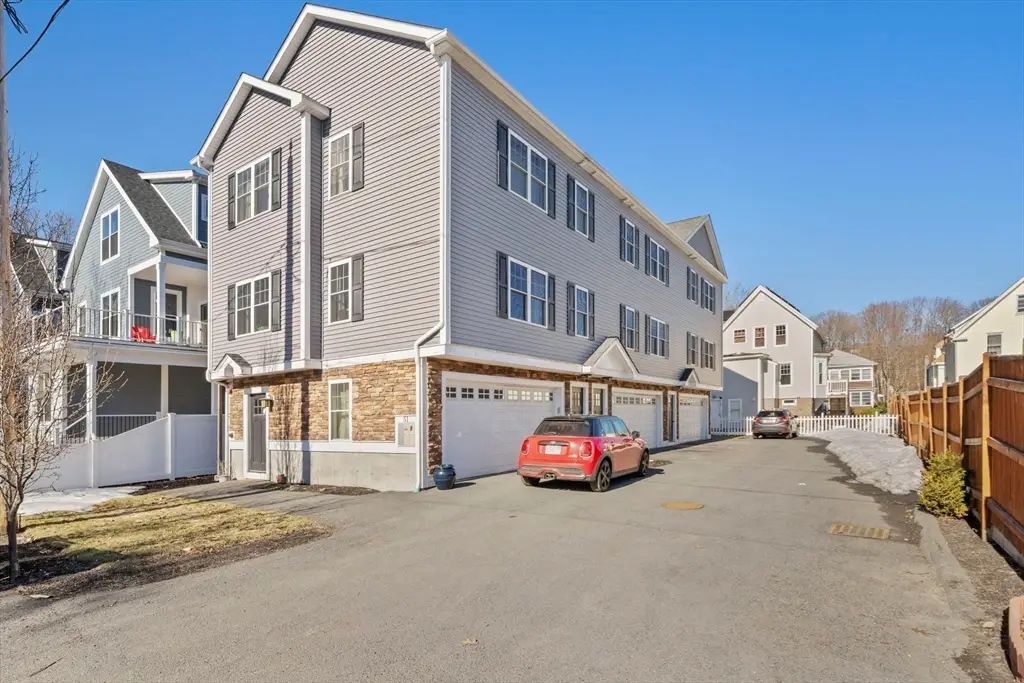 51 Branch St #3, Quincy, MA 02169 - #1