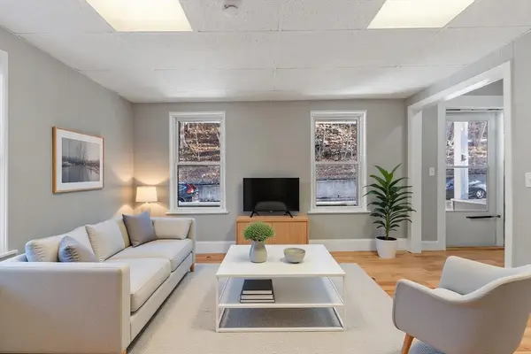 50 Goddard St, Fitchburg, MA 01420