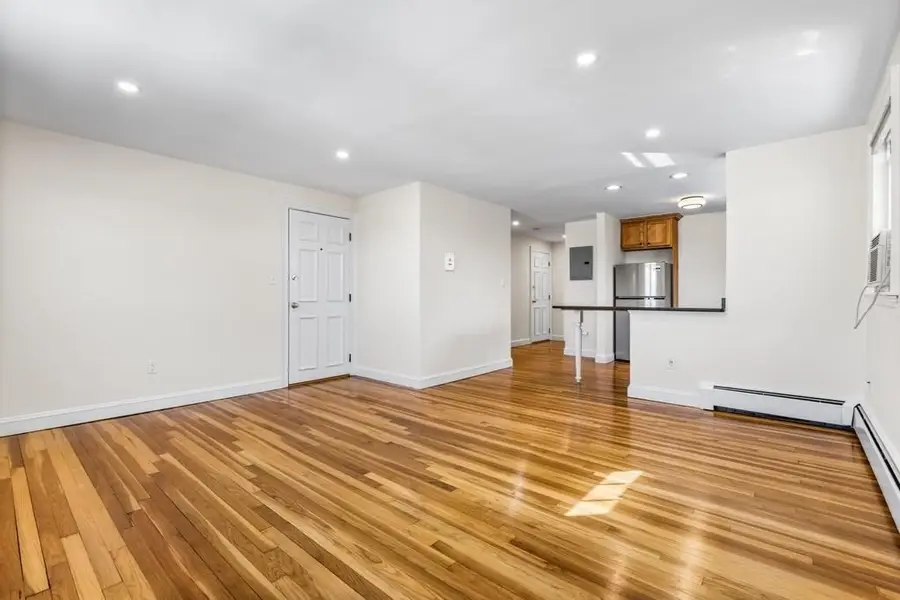 24 Denny St #6, Boston, MA 02125 - #3