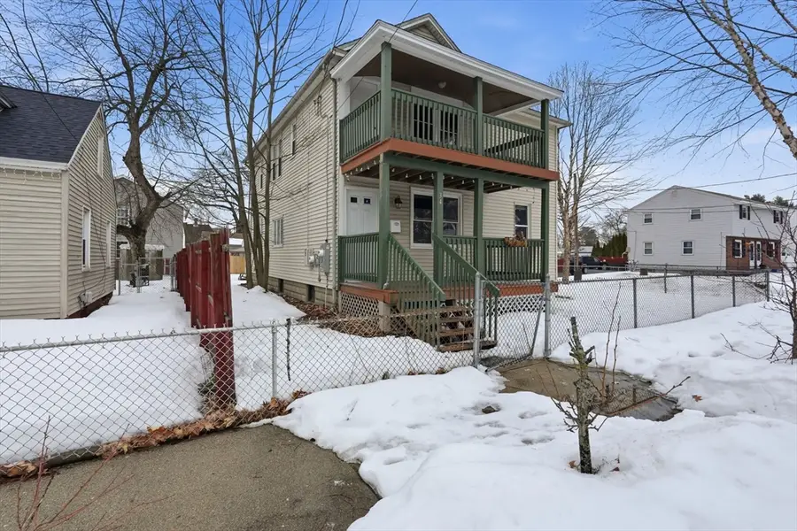 34 Savoy Ave, Springfield, MA 01104 - #3