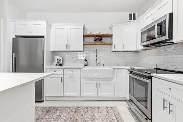 286 Beacon St #1, Boston, MA 02116