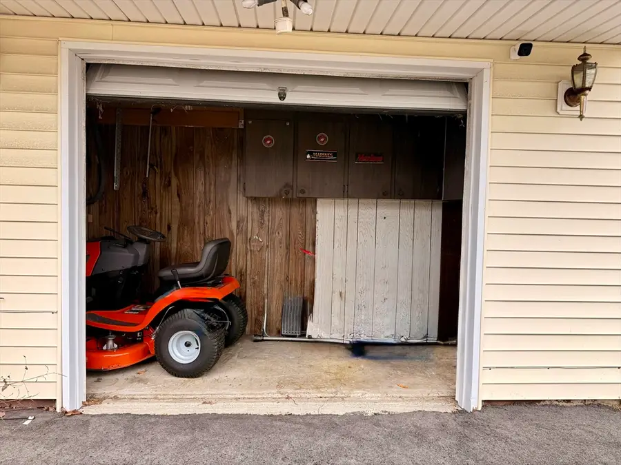 15 Wachusetts Rd, Brockton, MA 02302 - #2