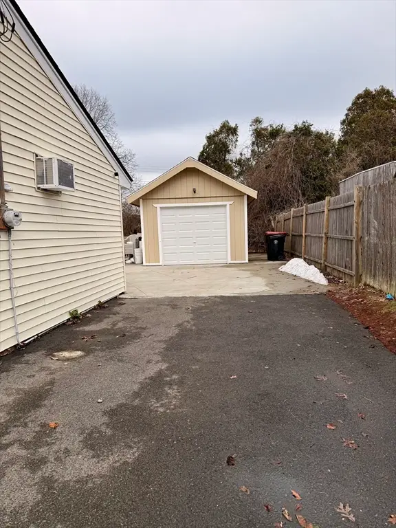 15 Wachusetts Rd, Brockton, MA 02302 - #3