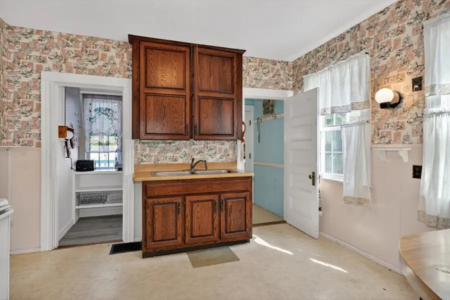 112 Shawmut Avenue, Marlborough, MA 01752 - #3