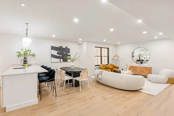 421 Saratoga #201, Boston, MA 02128