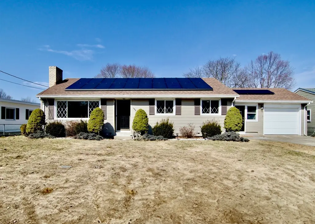 132 Lincoln St, West Springfield, MA 01089 - #1
