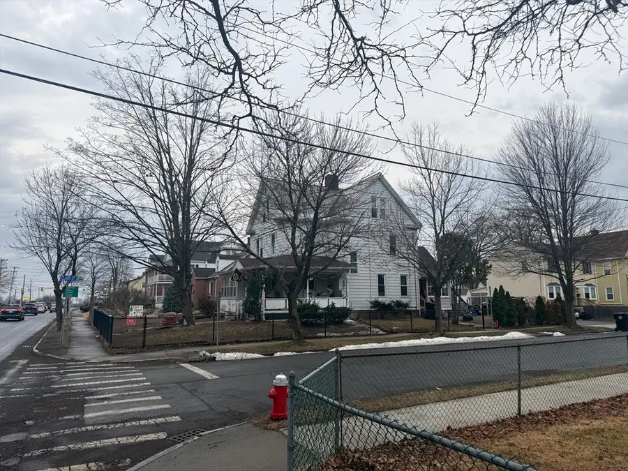 2129 Northampton St, Holyoke, MA 01040 - #2