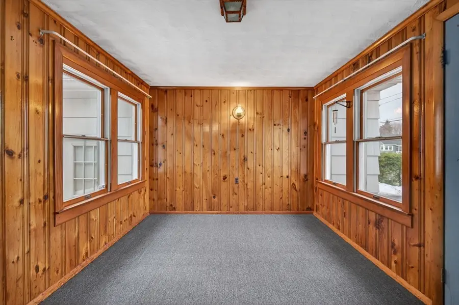 5 Crestwood Cir, Lawrence, MA 01843 - #2