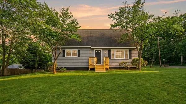 6 Haynes Hill Rd, Wales, MA 01081