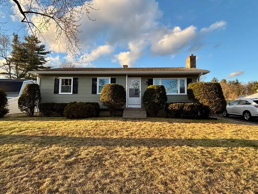 34 Flora St, Springfield, MA 01129 - #1